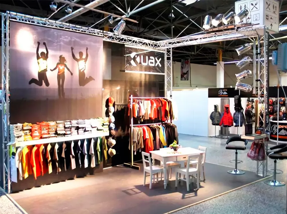 A Grand Meeting Between WTC and the Clothing Exhibition!