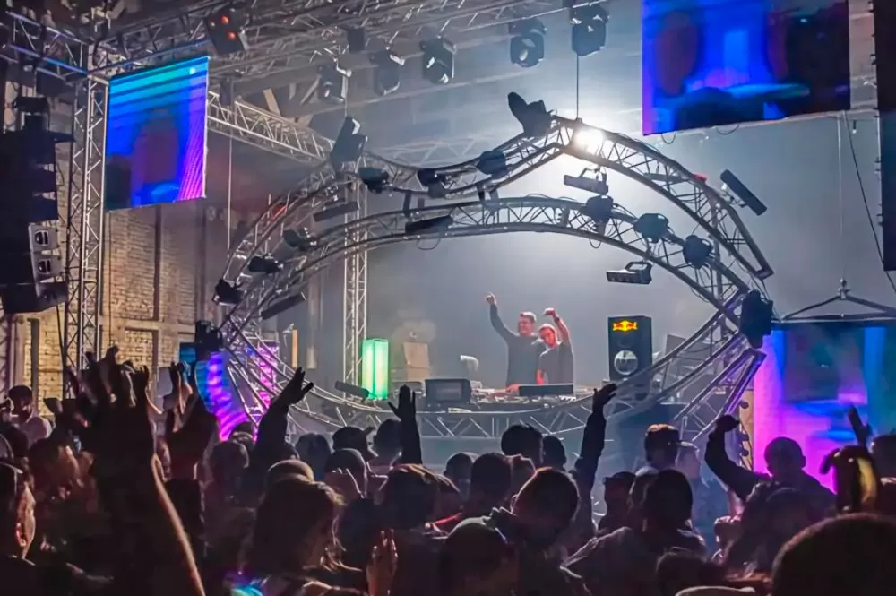 Bar Music Performance