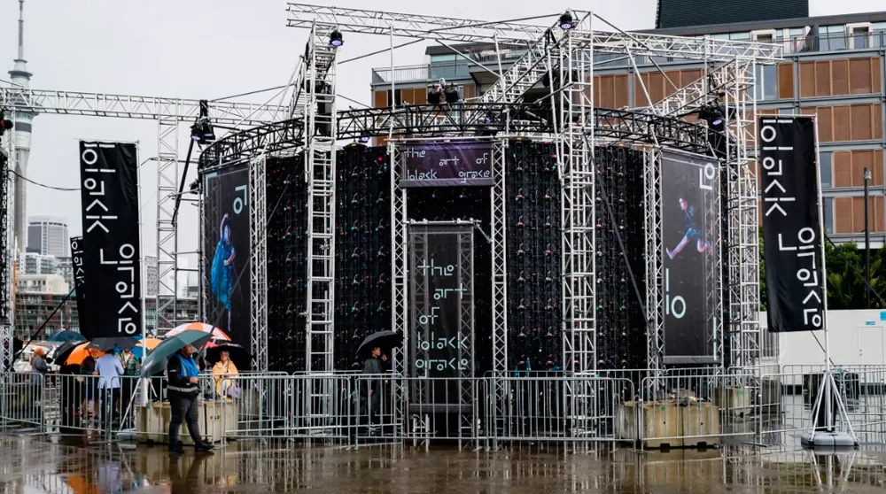 Black Elegant Art 1/5 Exhibition