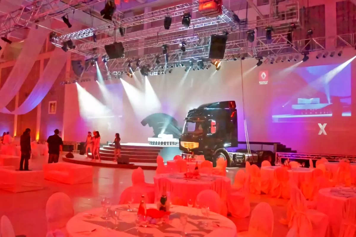 Large-Scale Banquet Event Performance