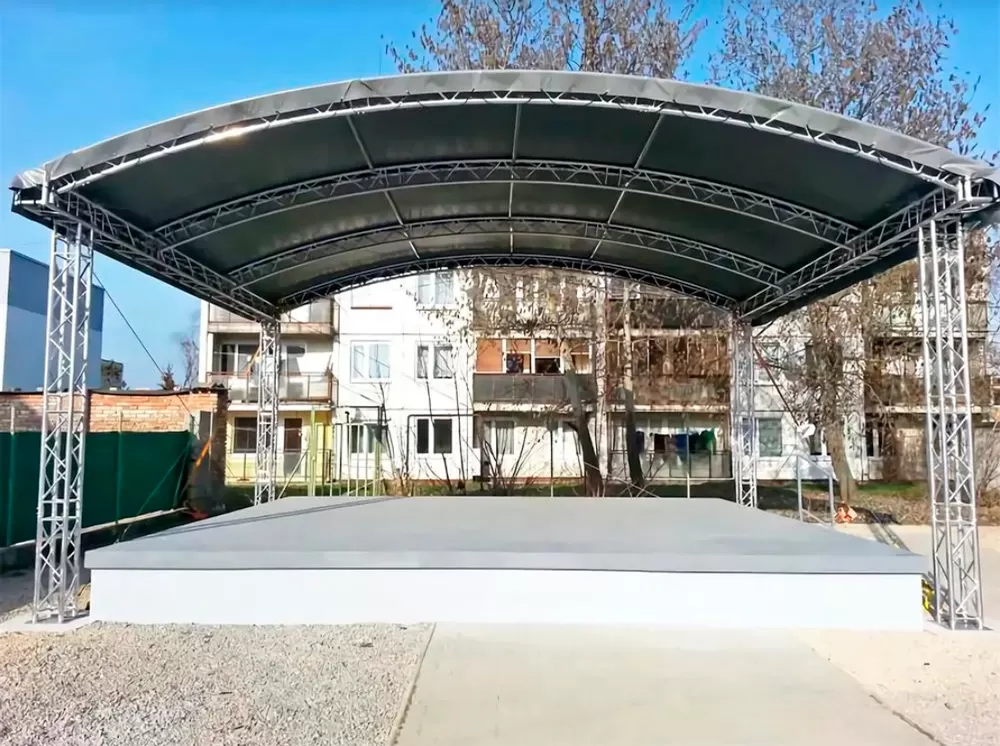 Large-Scale Music Festival Outdoor Performance