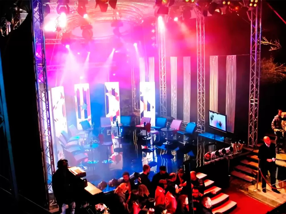 Outdoor Reality Show Recording Studio