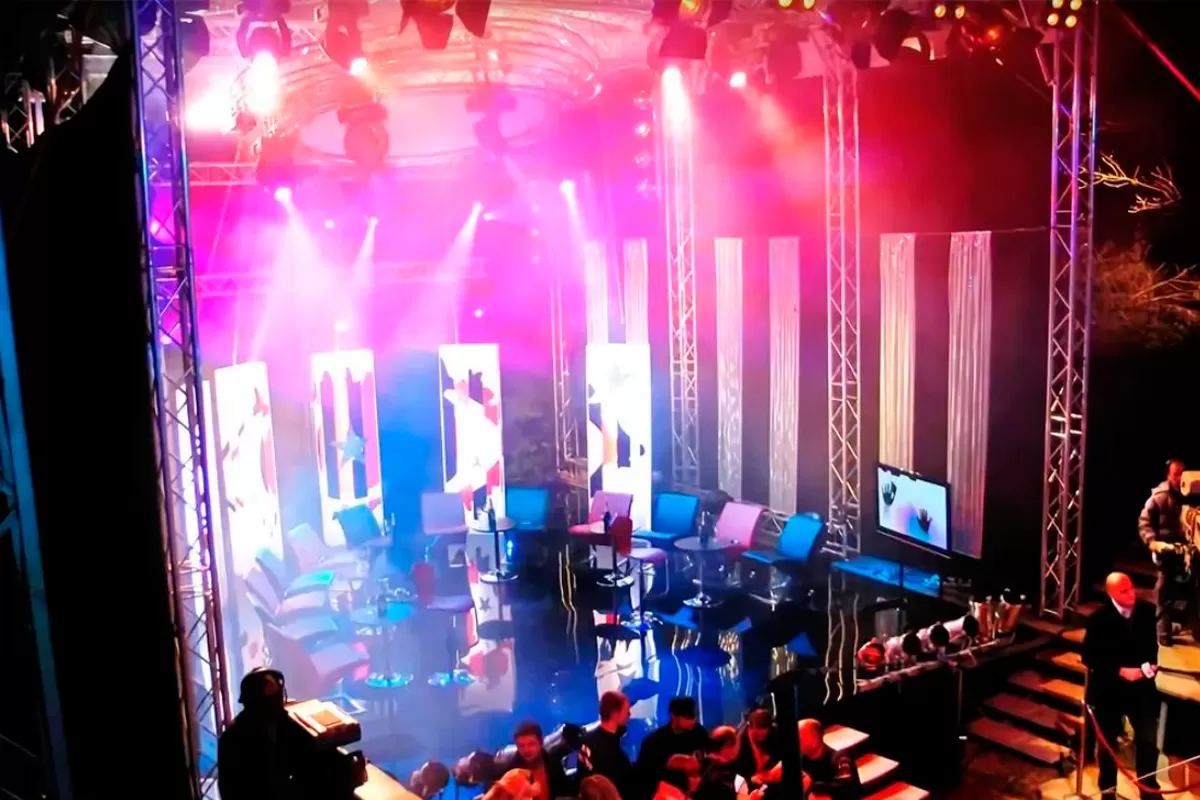 Outdoor Reality Show Recording Studio